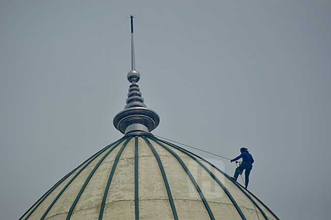 Berani Bekerja Hidayatullah