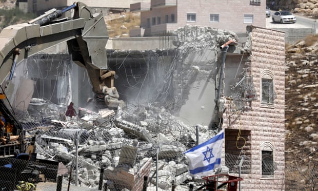 ‘Israel’ Menghancurkan Rumah Palestina