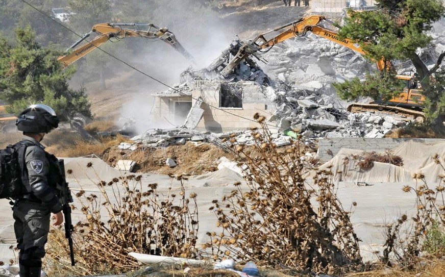 israel menghancurkan bangunan palestina tepi barat