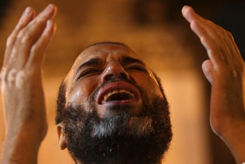 Doa Mohon Ampunan Bagi Seluruh Muslim Versi Habib Muhammad Al