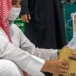 takjil dan Gelang Khusus Anak-anak di Masjidil Haram