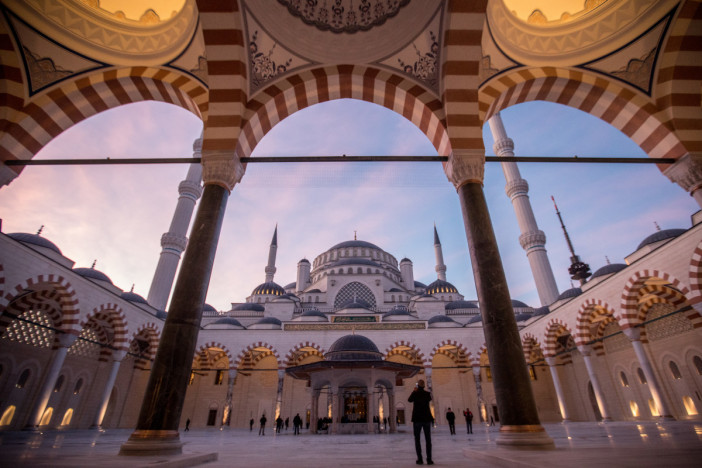 Presiden Erdogan Resmikan Museum Peradaban Islam Di Masjid Terbesar Di ...