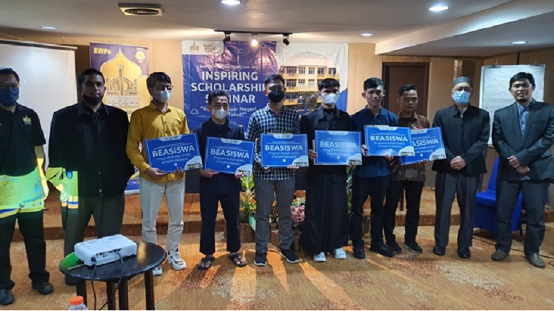 Puluhan Pelajar Raih Beasiswa Studi Di Kolej Universiti Islam Perlis ...