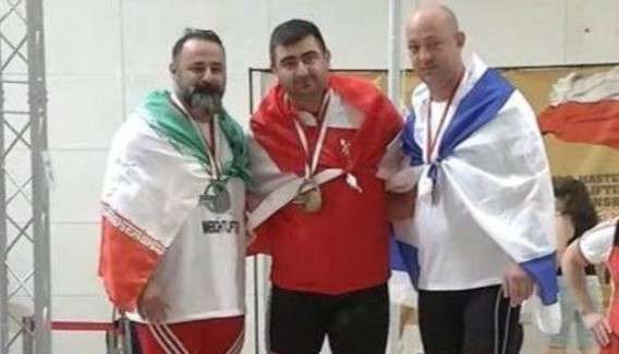 Atlet Angkat Berat Iran