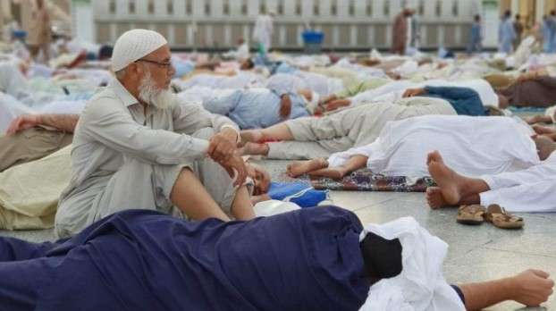 Masjidil Haram Tidur