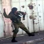 Tentara Israel Granat Kejut