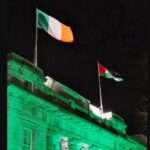 Bendera Palestina dan Bendera Irlandia di Balai Kota Dublin