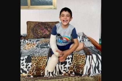 Salah satu anak Palestina yang diamputasi akibat keganasan Zionis Israel