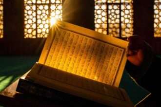 Al-Qur'an: Lafal dan Makna dari Allah atau Nabi?