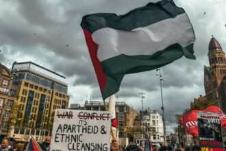 Demonstrasi Pro Palestina Bendera di Amsterdam pada Mei 22 2021