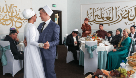 Muslim Rusia Poligami