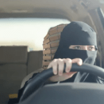 Niqab saat berkendara
