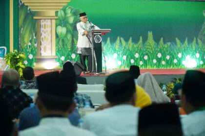 Ketua Umum Majelis Ulama Indonesia (MUI), KH Anwar Iskandar