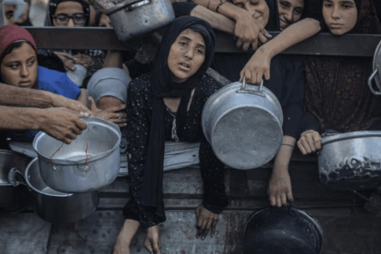 Warga Palestina di Gaza yang kelaparan