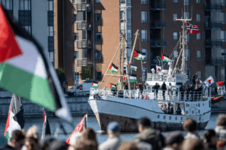 Kapal Tunis mendobrak blokade Gaza