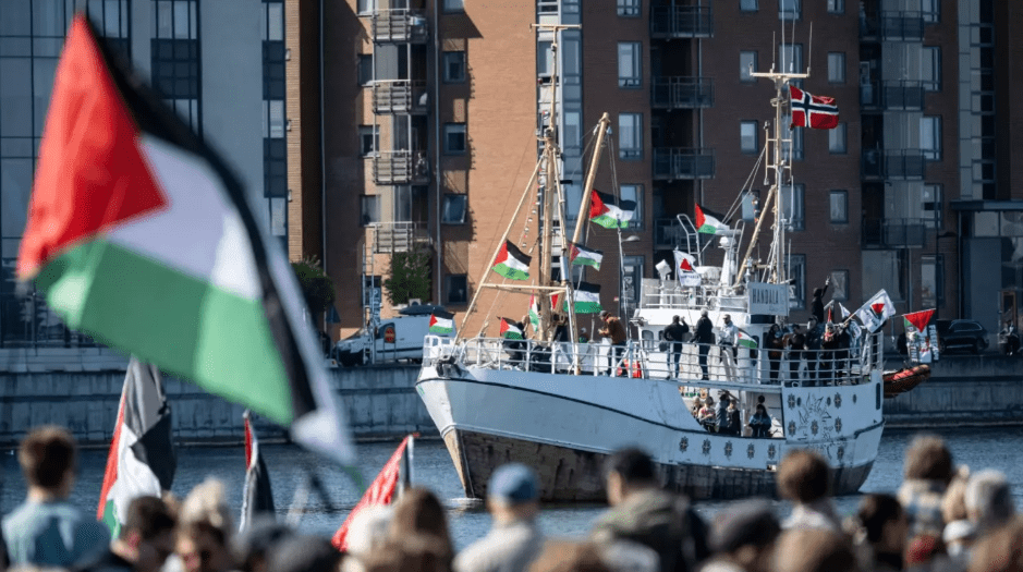 Kapal Tunis mendobrak blokade Gaza
