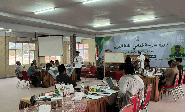 Yapidh Gelar Pelatihan Guru dan Dosen Bahasa Arab