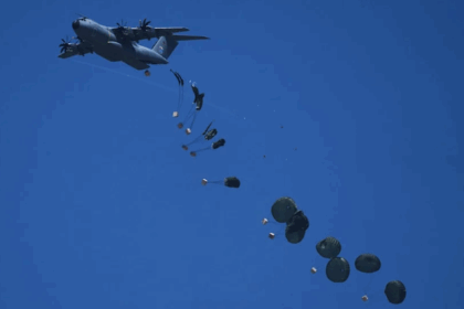 airdrop atau bantuan udara ke Gaza