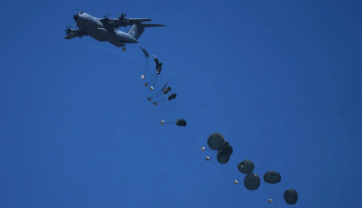 airdrop atau bantuan udara ke Gaza