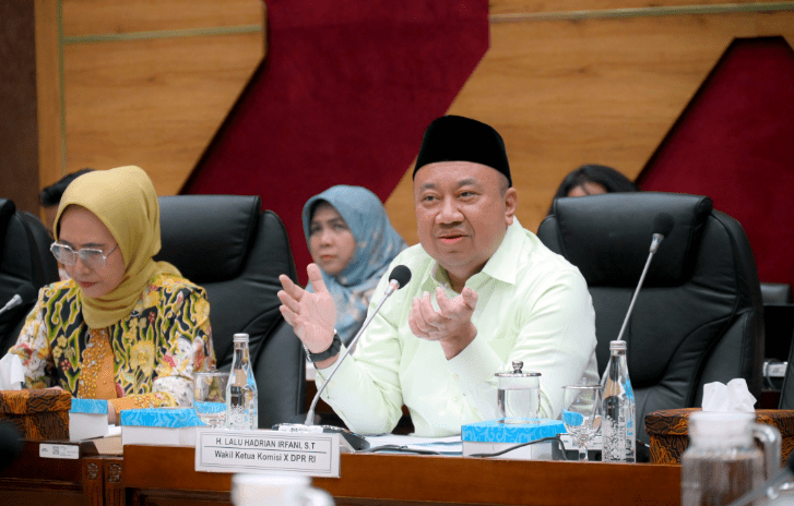 Lalu Hardian Irfani dari Komisi X sebut setiap sekolah harus punya psikolog profesional