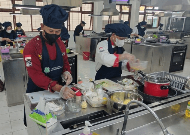 Muhammadiyah Sertifikasi Chef Makan Bergizi