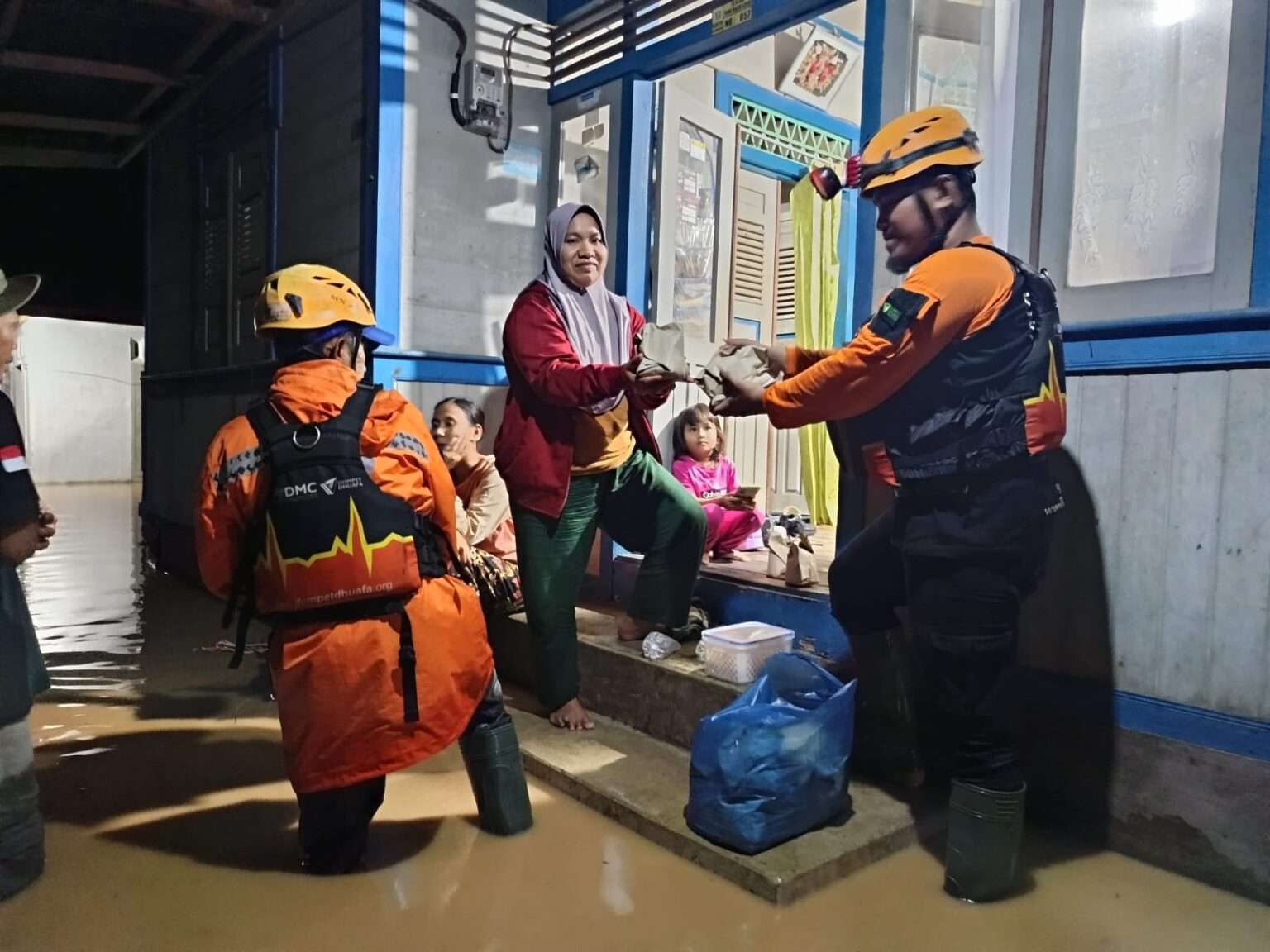 Duka di Tanah Sumatera: Respons Cepat DMC Dompet Dhuafa untuk Warga