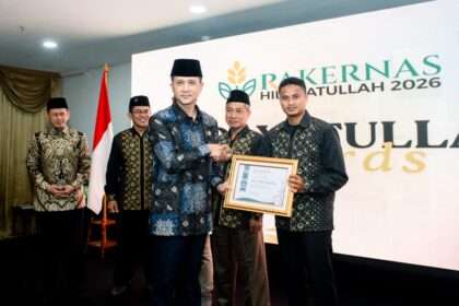 Menteri Transmigrasi Republik Indonesia, Muhammad Iftitah Sulaiman Suryanagara, secara resmi membuka Rapat Kerja Nasional (Rakernas) Hidayatullah Tahun 2026 di Gedung Pusat Dakwah Hidayatullah