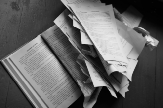 Apa itu Project Panama? Mengapa Anthropic Menghancurkan Buku-Buku Langka Demi Melatih AI
